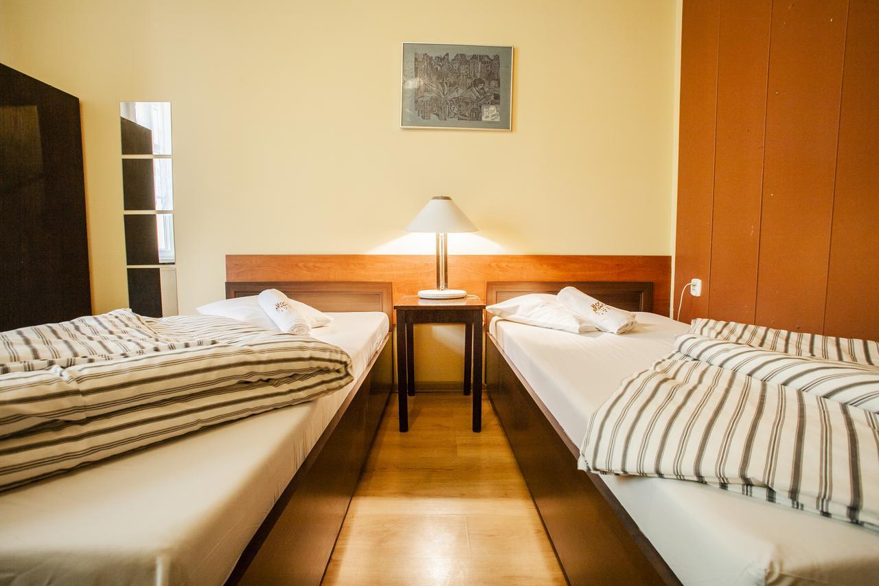 Bed and Breakfast Momotown Privates Краков Экстерьер фото