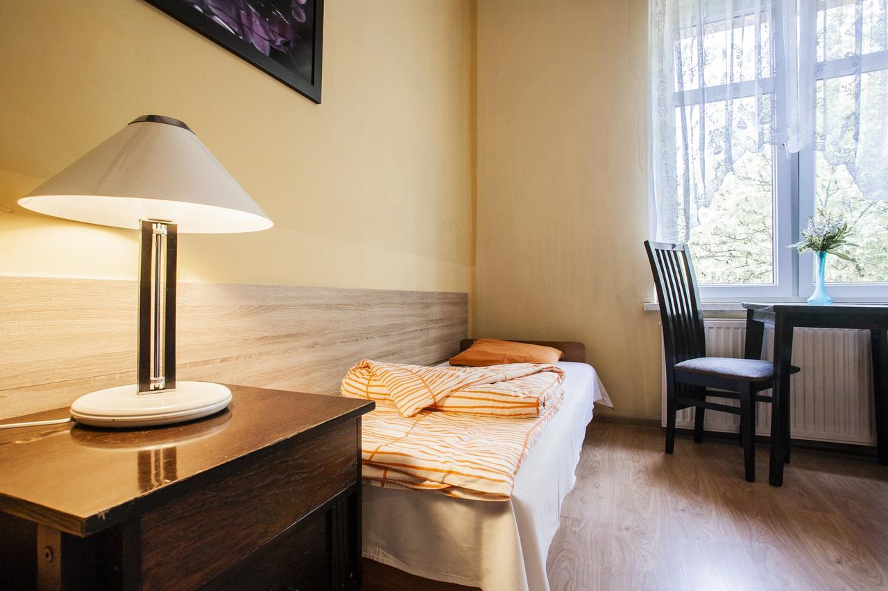 Bed and Breakfast Momotown Privates Краков Экстерьер фото